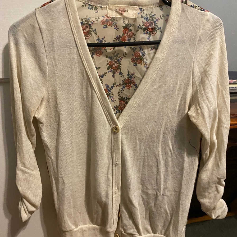 Cream Colored half sleeve sweater